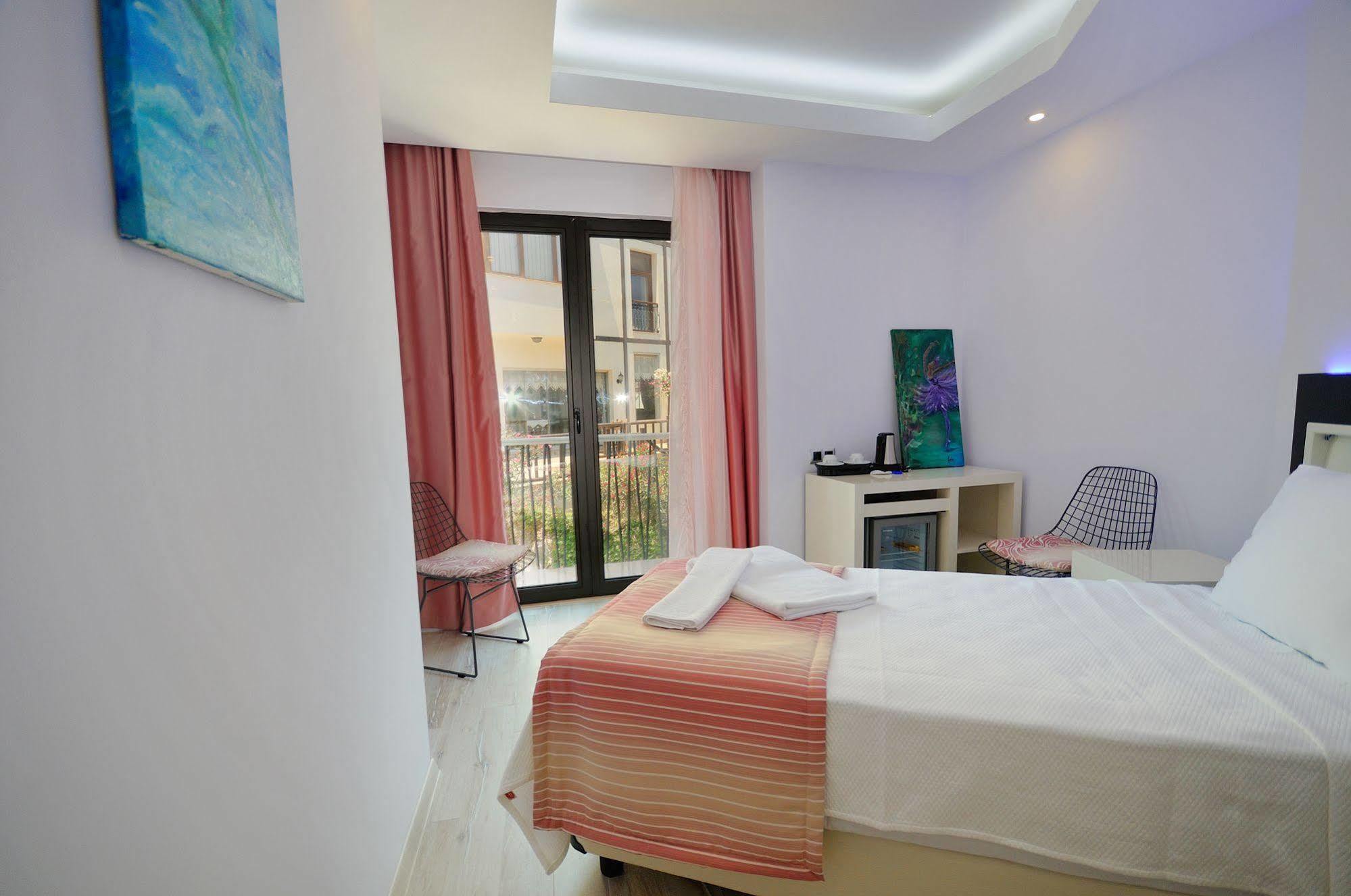 Datca Sapphire Hotel ภายนอก รูปภาพ
